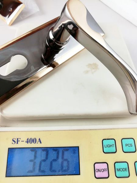 迎"双十一"大幅度降价促销锌合金黑金色室内门锁(图)