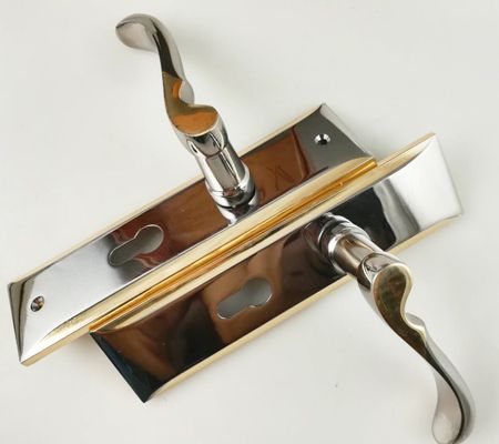 迎"双十一"大幅度降价促销锌合金黑金色室内门锁(图)