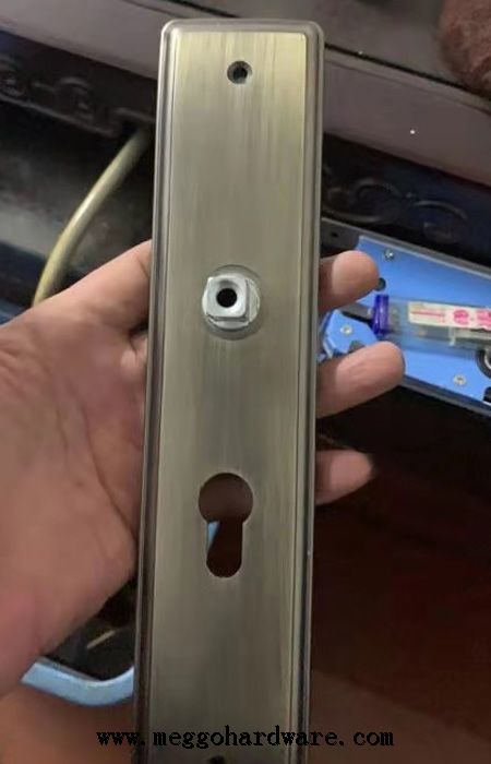 今日楼房工程绕开锁具批发商直接联系厂家询单三千套房门锁(图)