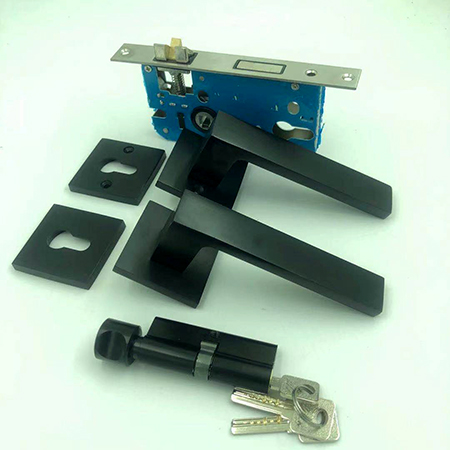 【门锁生产厂家】商标侵权被抓|全市彻查商标授权!(图)