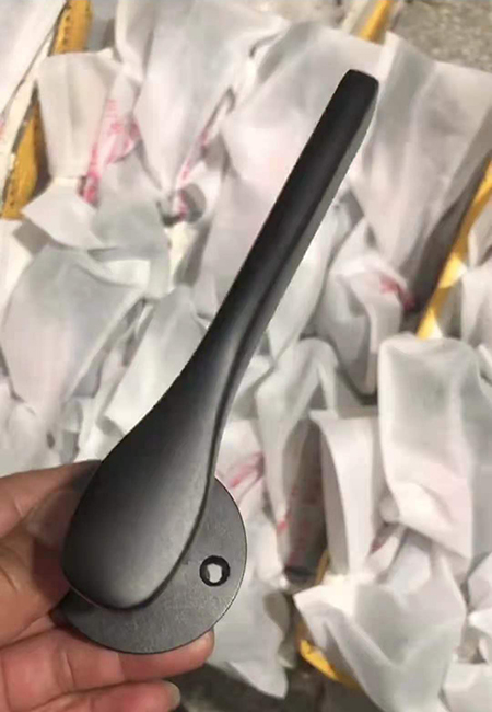 【欧派门锁】门锁厂家定制欧派畅销款酷黑纯氧化铝静音门锁(图)